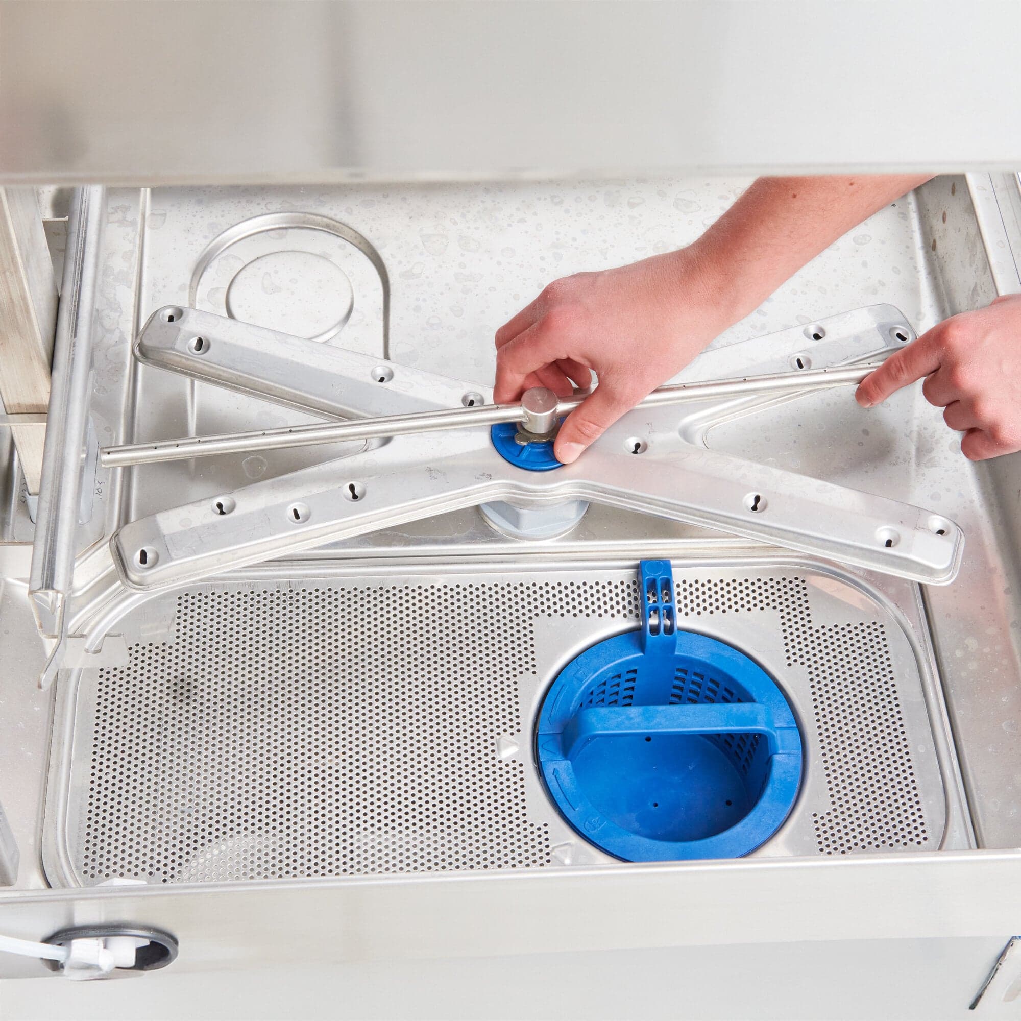 Hobart AM16-BAS-2 Lave-vaisselle haute température sur base à porte électrique avec chauffe-eau d'appoint - 208-240V, 3 Phase — image 5