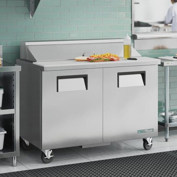 True TSSU-48-12-HC table sandwich réfrigérée 48 po 12 insertions